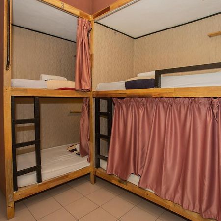 Escape Backpackers Kk Hostel โกตาคินาบาลู ภายนอก รูปภาพ