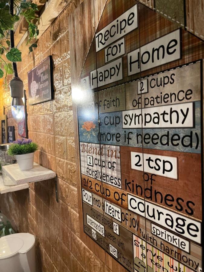 Escape Backpackers Kk Hostel โกตาคินาบาลู ภายนอก รูปภาพ