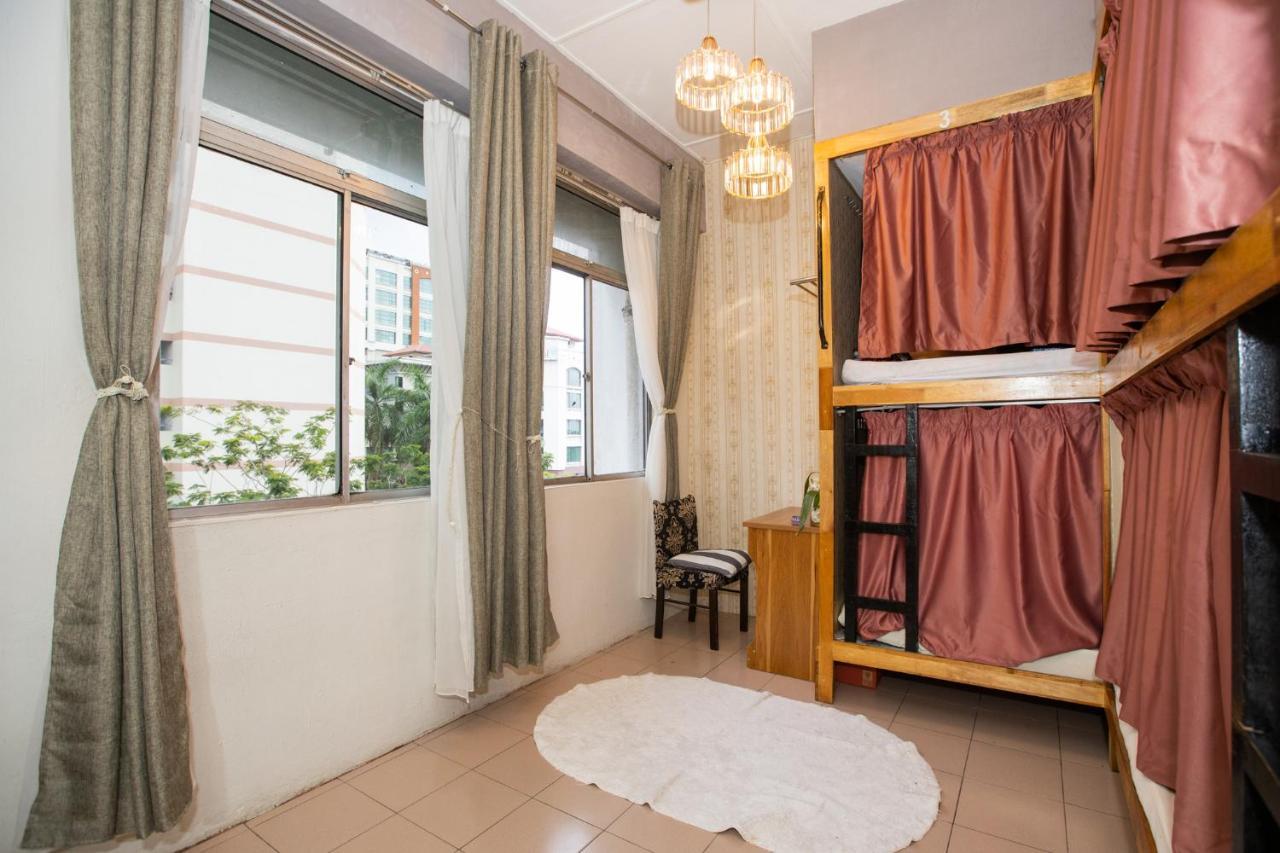 Escape Backpackers Kk Hostel โกตาคินาบาลู ภายนอก รูปภาพ
