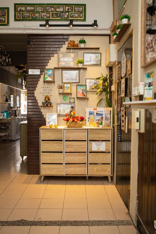 Escape Backpackers Kk Hostel โกตาคินาบาลู ภายนอก รูปภาพ