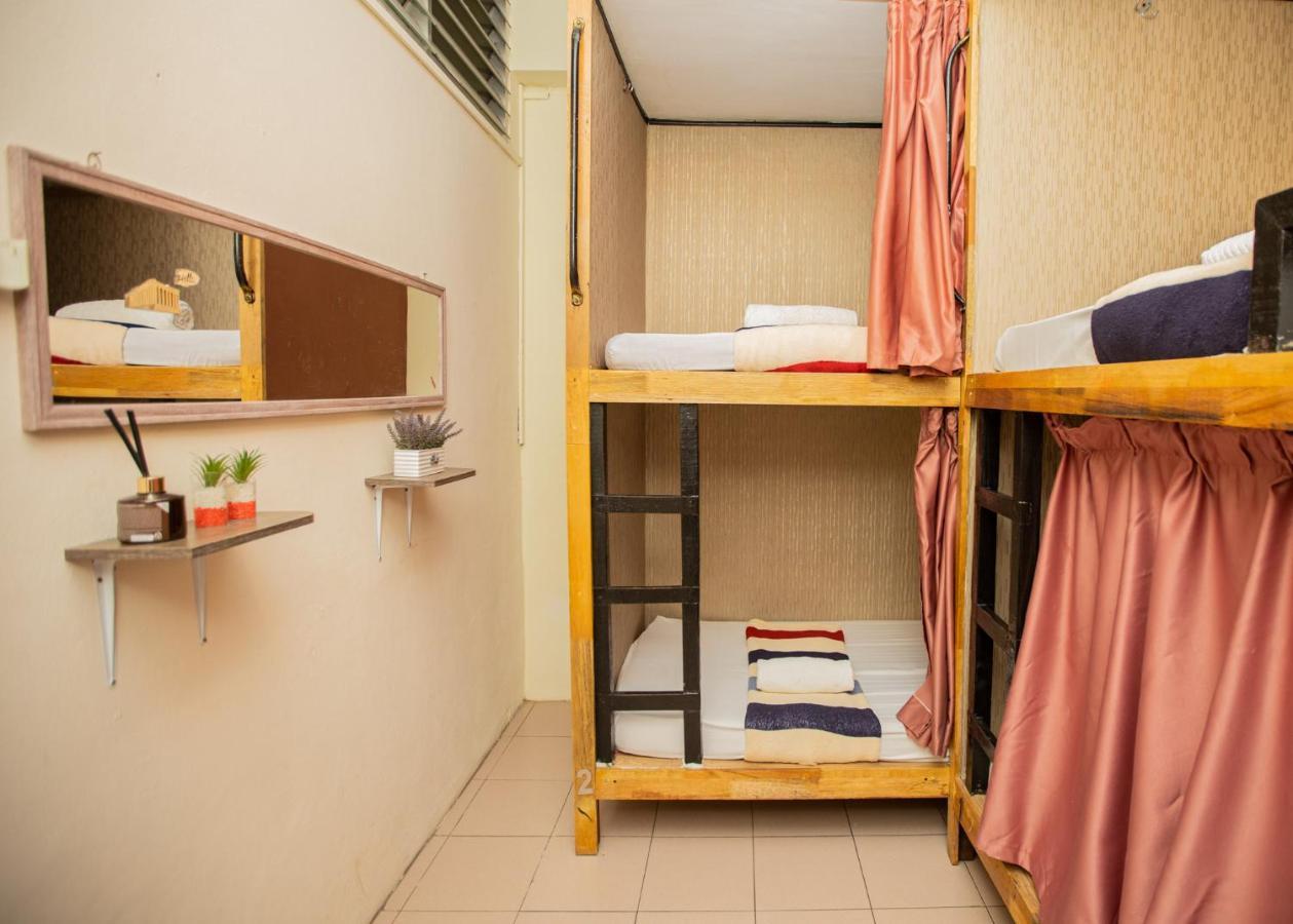 Escape Backpackers Kk Hostel โกตาคินาบาลู ภายนอก รูปภาพ