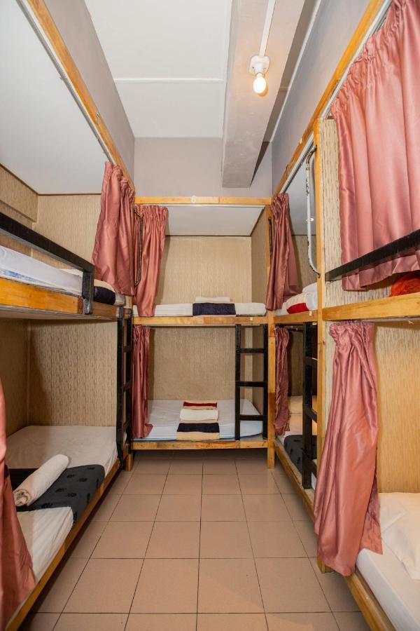 Escape Backpackers Kk Hostel โกตาคินาบาลู ภายนอก รูปภาพ
