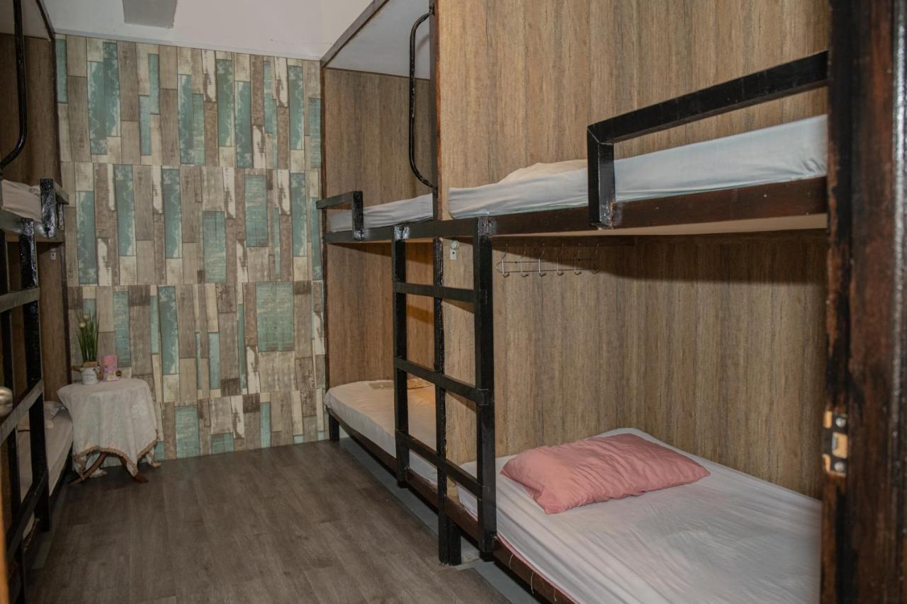 Escape Backpackers Kk Hostel โกตาคินาบาลู ภายนอก รูปภาพ