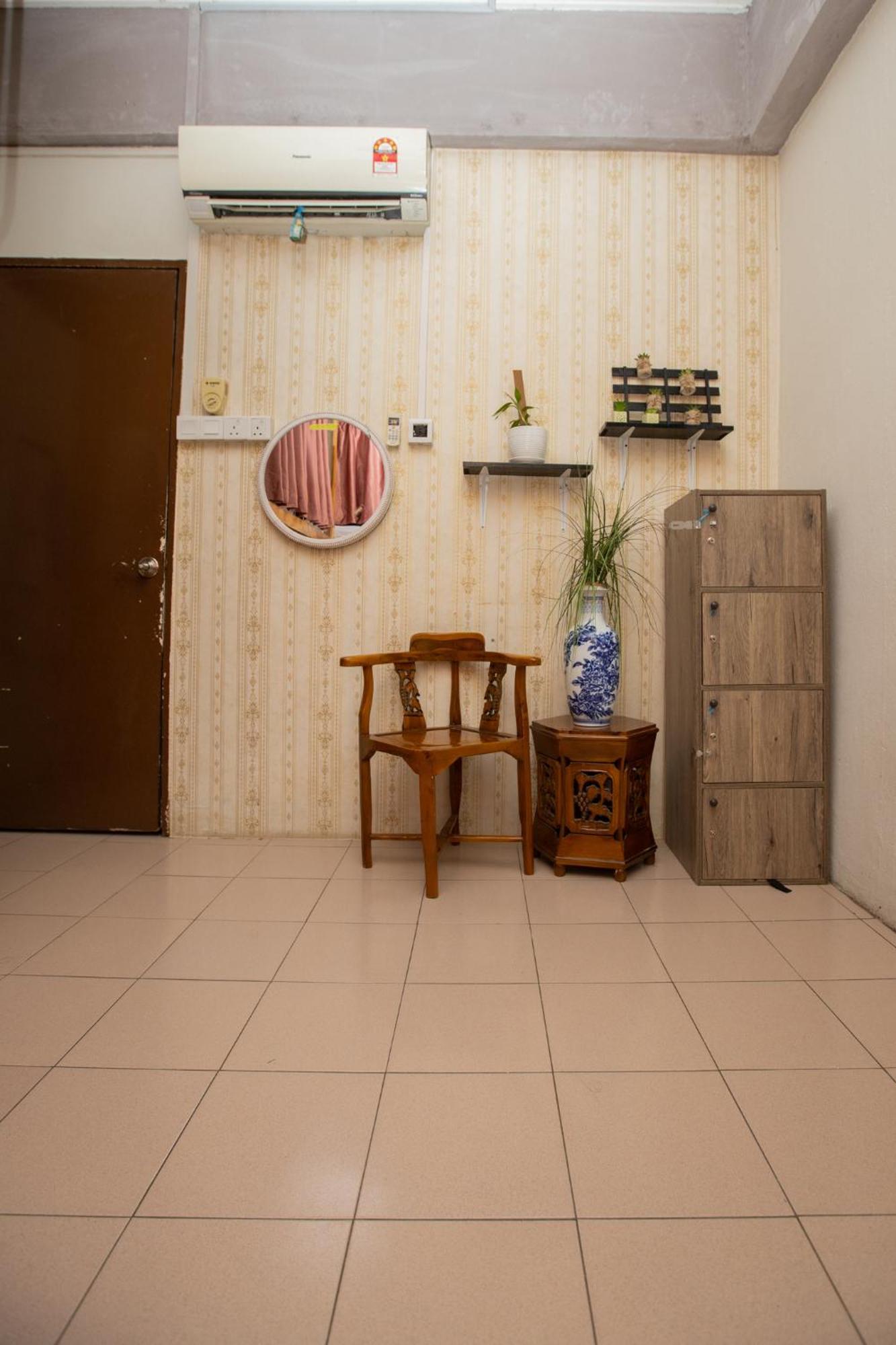 Escape Backpackers Kk Hostel โกตาคินาบาลู ภายนอก รูปภาพ